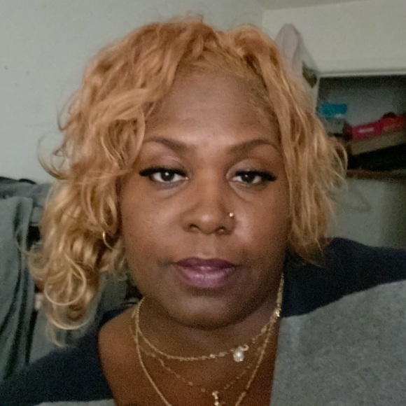 Meet your Posher, Wyesitia’s - Picture 1 of 2